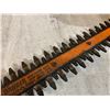 Image 3 : 18 Inch Black & Decker Corded Hedge Trimmer