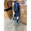 Image 10 : Woods Kootenay High Back Camping Chair - Blue