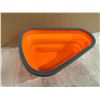 Image 4 : Microwaveable Pizza Trays - Silicone w/ lid
