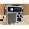 Image 10 : Silver Eton FR-300 AM/FM/Weather Emergency Crank Radio