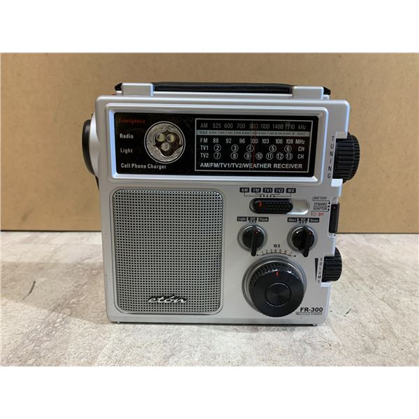 Silver Eton FR-300 AM/FM/Weather Emergency Crank Radio