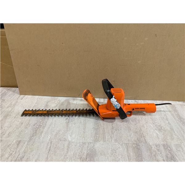Black & Decker 16 in Hedge Trimmer