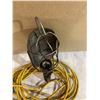 Image 2 : 25 Foot Yellow Extension Cord w/ Trouble Light