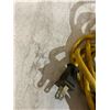 Image 5 : 25 Foot Yellow Extension Cord w/ Trouble Light