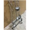 Image 3 : Metal Eiffel Tower Candle Holder Wall Hanger