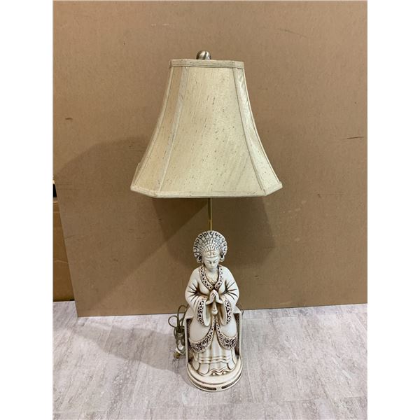Vintage Asian-Style Table Lamp