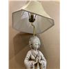 Image 6 : Vintage Asian-Style Table Lamp