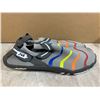 Image 2 : Gray Water Shoes - Size 44