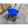 Image 5 : Blue Broadcast Spreader
