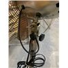 Image 10 : Hampton Bay Pedastal Fan
