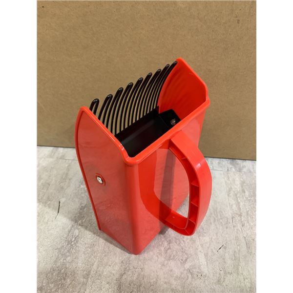 Berry Picker Rake / Scoop