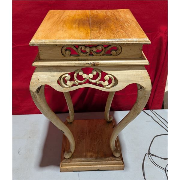 Wooden Cabriole Leg Plant Stand