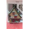 Image 2 : Department 56 Hand-Painted Porcelain "Elf Bunkhouse" Figurine
