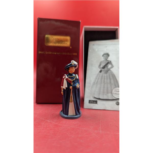 W Britain 43053 HM Queen Elizabeth in Coronation Gown 54 mm Classic Metal Figure
