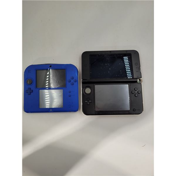 Nintendo 2DS and 3DS lot, Damage on 3DS