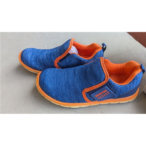 Dream Pairs children shoes , size 3