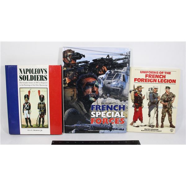 BUNDLE OF FRENCH MILITARY BOOKS INCLUDING