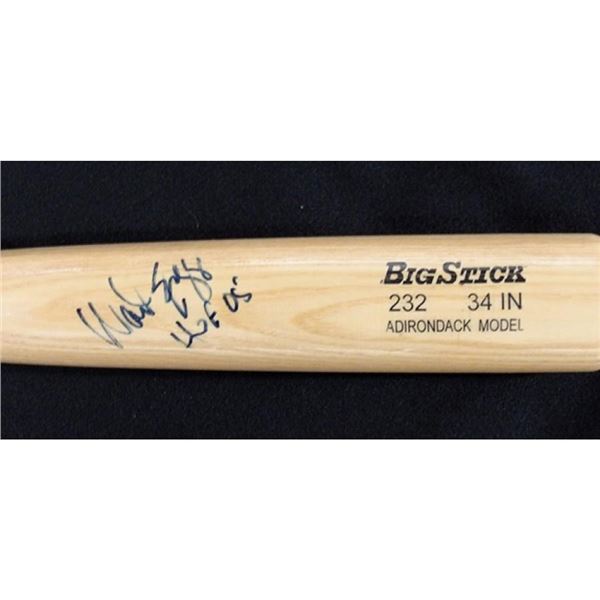NY Yankee Wade Boggs Signed  Bat JSA Authenticated