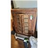 Image 1 : Antique Chest C