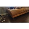 Image 4 : Leather Chaise C