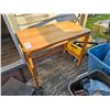 Image 1 : Wood Table B