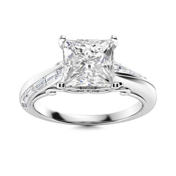 Gold & Brilliant White Diamond 3.62 Cts Ring - E/VVS