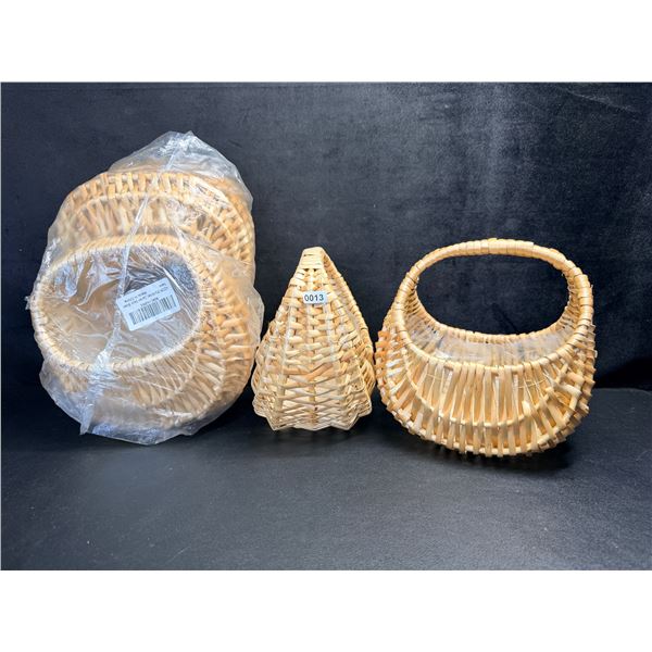 4PCS (2 Sets of 2) of Beige Wicker Garden Decor Baskets - New