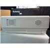 Image 7 : Eokeiy LED Projector with 100" Projector Screen - New