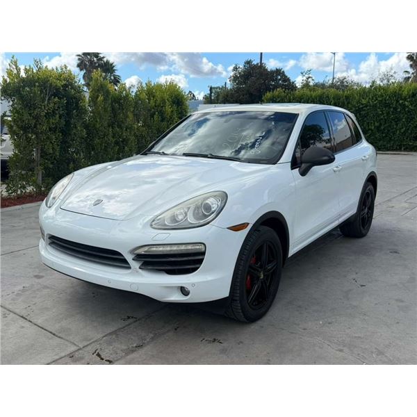 PORS CAYENNE S 2014 T-2 DAYS