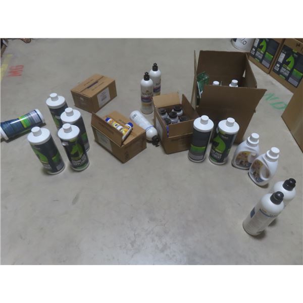  6 Leather/Fabric Sheepskin Wash 473 ml, 7 Hemp Olive Equine Feed Supplement 946 ml, 5 Show Sheen,