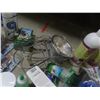 Image 10 : Vita Oil, Coat Oil, Stainless Steel Bowls w/ Stand, Nail Clippers, Ball Puffs, Leashes