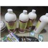 Image 2 : Vita Oil, Coat Oil, Stainless Steel Bowls w/ Stand, Nail Clippers, Ball Puffs, Leashes