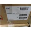 Image 5 : 3 Cases Show Sheen Wool Pouf, 4 Bio-Groom Silk Cream Rinse 3.8 L