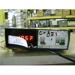 FLUKE 2165A THERMOMETER