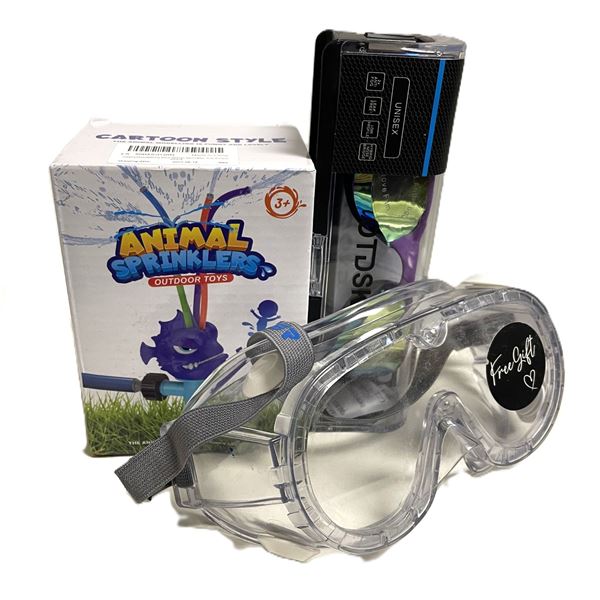 Animal Character water sprinkler and swim goggles