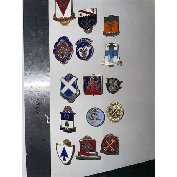 Militaria Pins