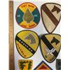 Image 2 : Ten Badges / Patches