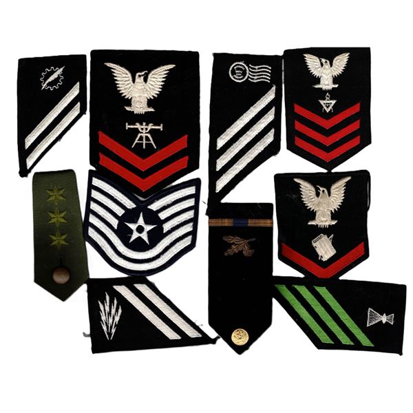 vintage U.S. military uniform insignia patches