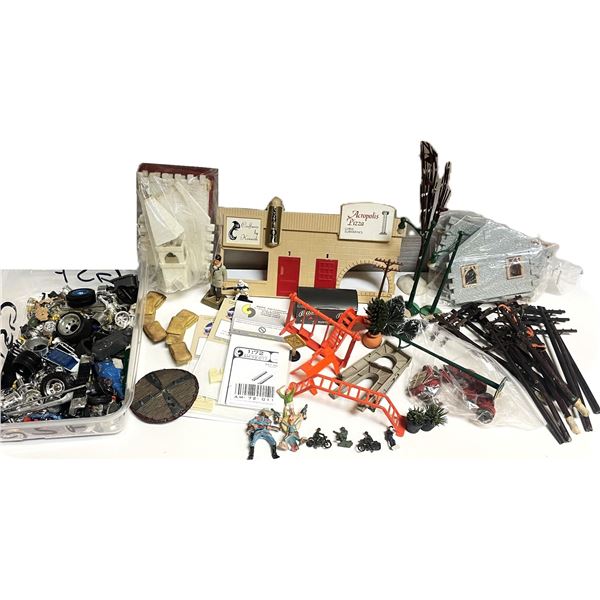 Miniatures for models / scale modelling accessories