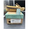 Image 2 : Laurentian Chief Suede Moccasins Size 6