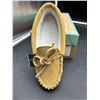 Image 3 : Laurentian Chief Suede Moccasins Size 6