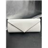 Image 2 : White Faux Leather Clutch Purse