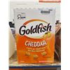 Image 2 : Goldfish Cheddar Crackers 1.64 kg Box