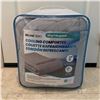 Image 1 : Below Zero King Cooling Duvet