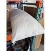 Image 2 : Below Zero Cooling Body Pillow