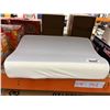 Image 2 : Contoured Memory Foam Pillow