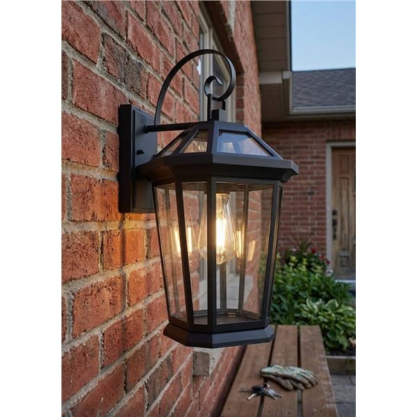 Lutec Traditional Outdoor Wall Light