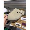Image 3 : Royal Canadian Women's Suede Clog Size 8