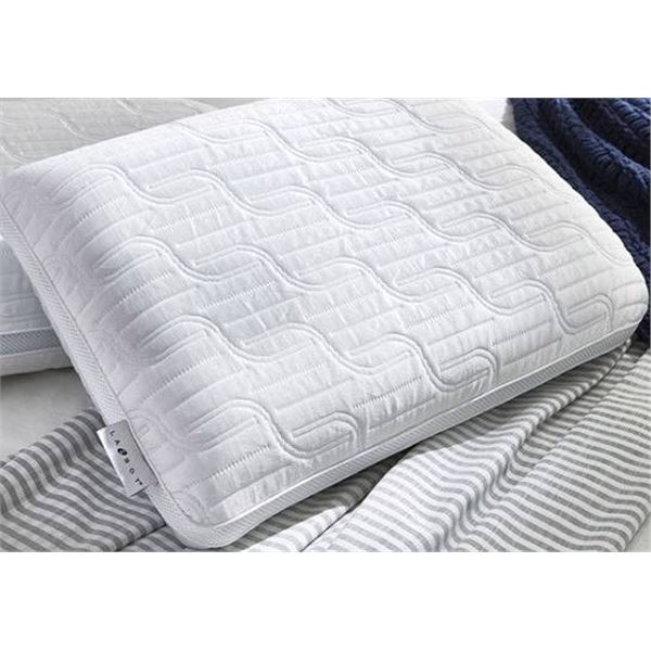 La-Z-Boy CoolRest Serene Foam Pillow