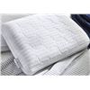 Image 1 : La-Z-Boy CoolRest Serene Foam Pillow